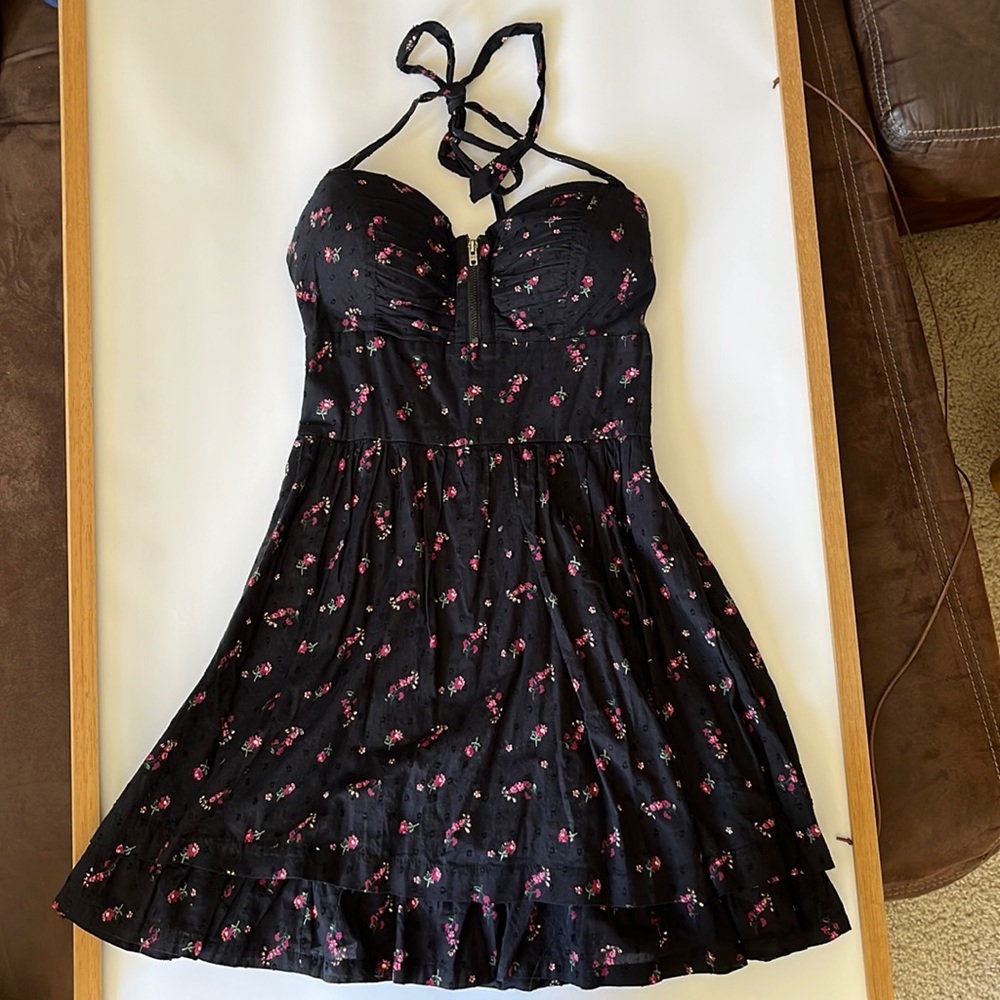 Guess Halter Floral Mini Dress. Juniors Size Small